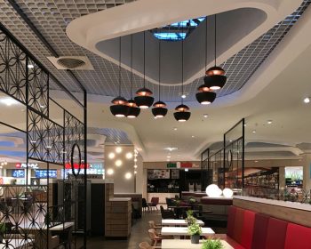 Redesign Food Court Weserpark, Restaurantbereich, moderne Hängeleuchtengruppen